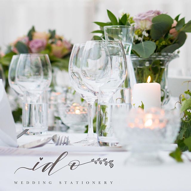 Elegant and beautiful… crisp white  linen, sparkling glassware, candlelight and soft pastel florals! 😍 Team with elegant table stationery… you have the perfect Wedding tables