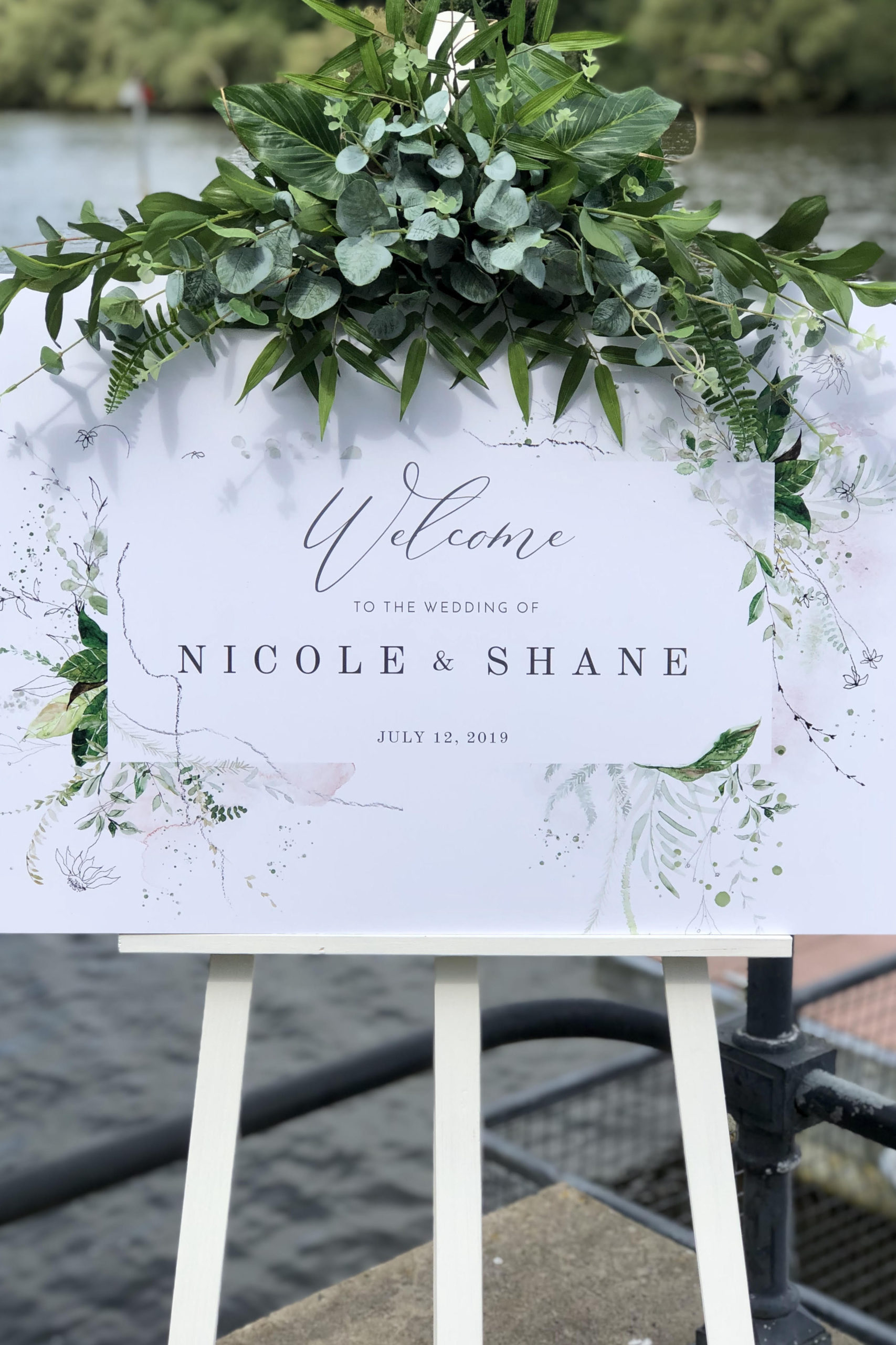 Welcome Sign-Foliage Design